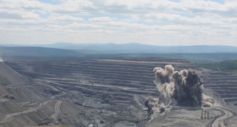 IN MAY THERE WERE ISSUED ELEVEN LICENSES OF MINING AND TWO LICENSES OF EXPLORATION