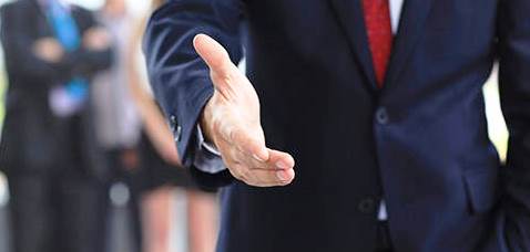 ТАНД ӨМГӨӨЛӨГЧ ТУСЛАЯ