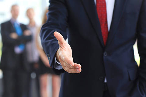 ТАНД ӨМГӨӨЛӨГЧ ТУСЛАЯ