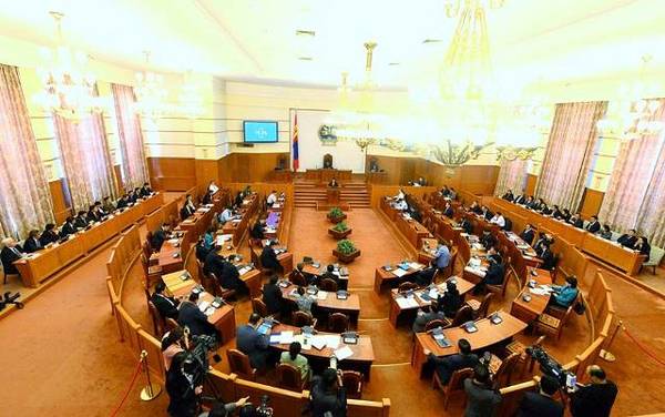 Улсын Их Хурлын 2015 оны намрын ээлжит чуулганаар батлагдсан хуулиуд