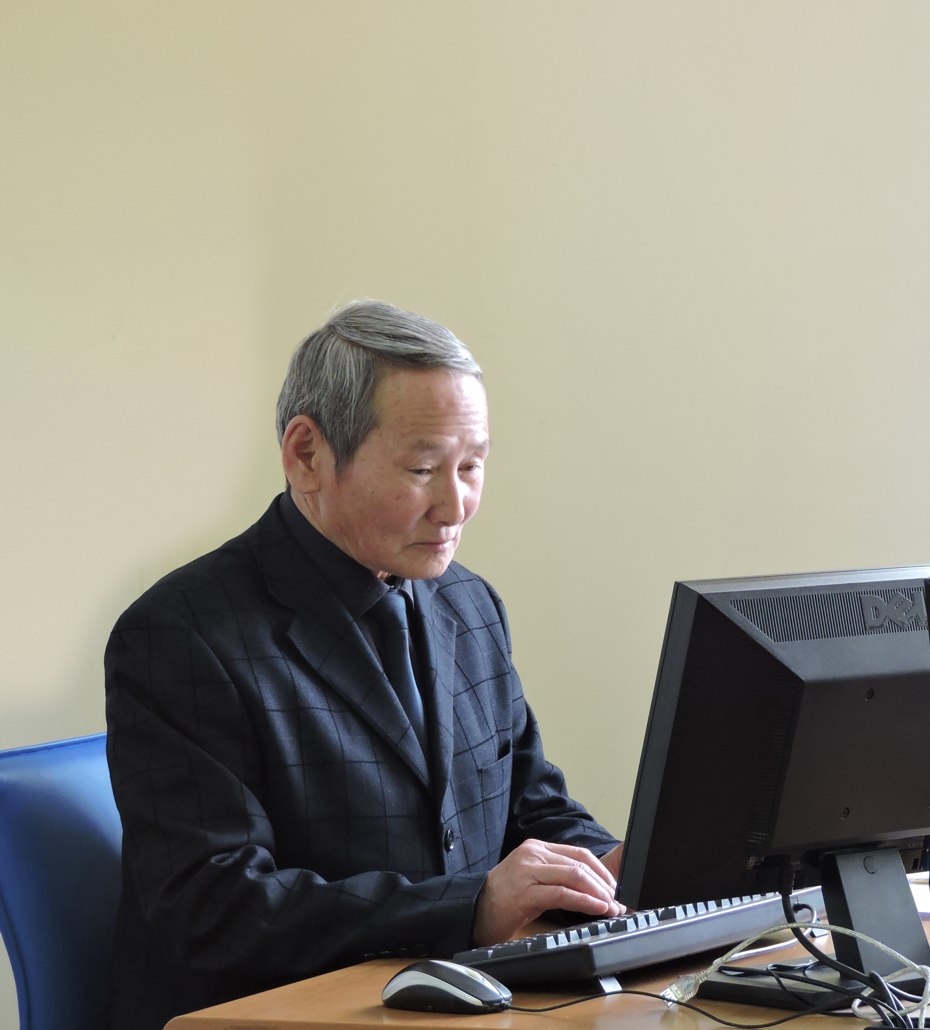 Би багадаа цуврал  Гавьяат хуульч Т.ЖАДАМБАА: Тэмээний бэлчээрт гоё үлгэр олныг сонссон